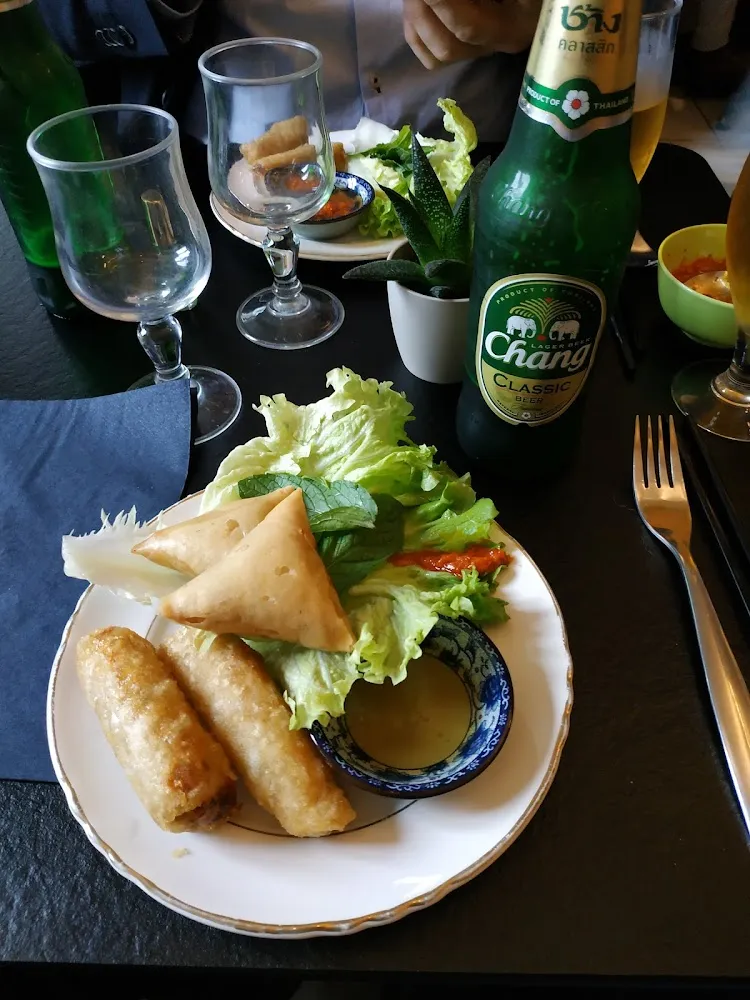 Samoussas Et Nems Au Poulet